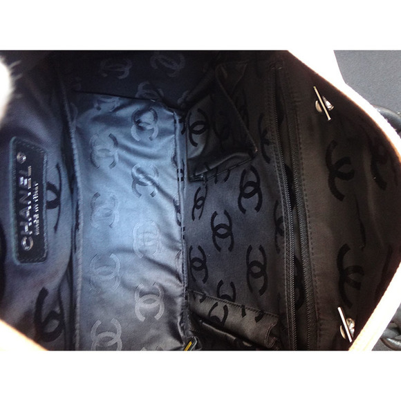 Chanel Cambon Line Multi-Pocket Leather Beige - Picture 8 of 8